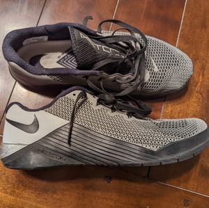 Used Women's Nike Metcon 5